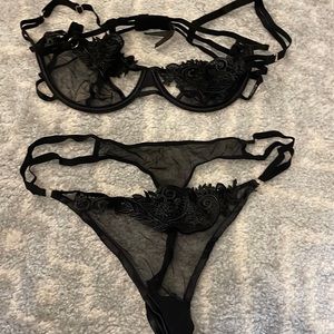 Bluebella Bra & thong lingerie set